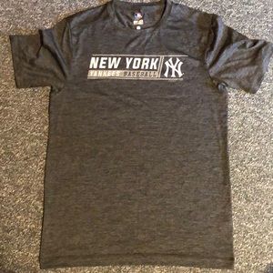 NY Yankee T-shirt